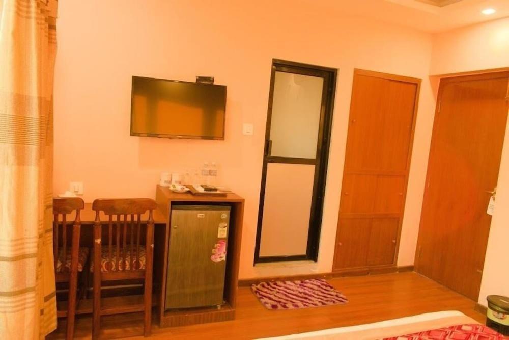 Bojinee Nagarkot Resort Værelse billede